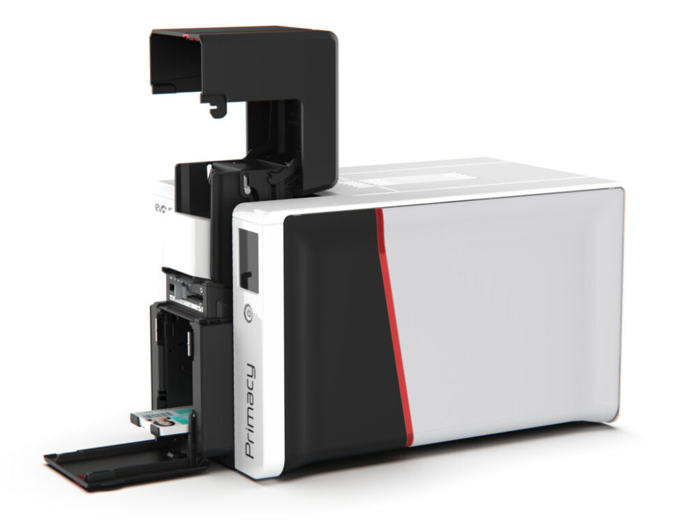 version-lcd-chargeur-ouvert-receptacle-ouvert-avec-cartes-vue-chargeur-2-1024x768-1.jpeg Evolis Primacy 2